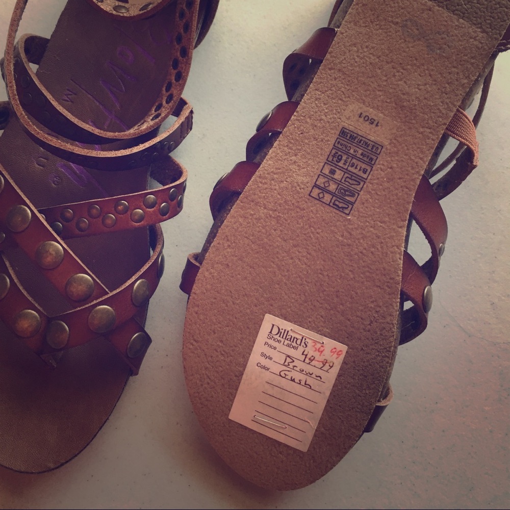 Sandles